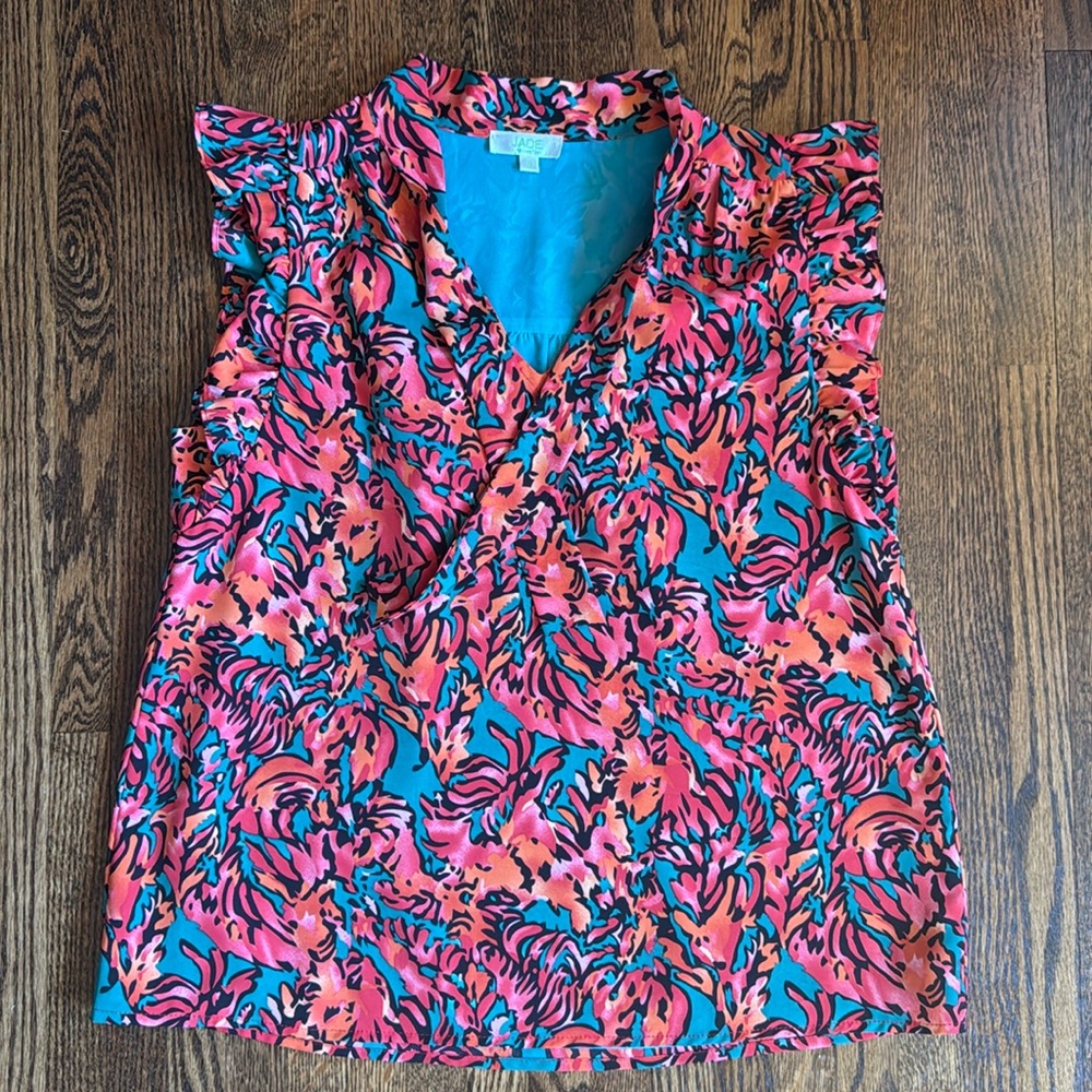 Jade ruffle sleeve top